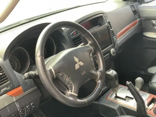 Carro Mitsubishi Pajero Full 2010 3.8 V6 5D HPE 4WD