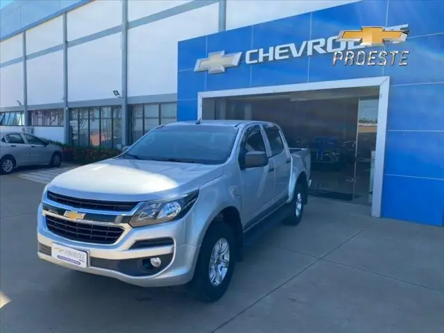 Carro Chevrolet S10 Cabine Dupla 2017 S10 2.5 ECOTEC SIDI Advantage 4x2 (Cabine Dupla)