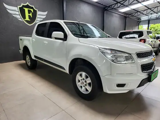 Carro Chevrolet S10 Cabine Dupla 2014 S10 2.8 CTDI LT 4WD (Cabine Dupla) (Aut)