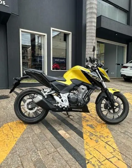 Moto Honda CB 300F Twister 2023 (ABS)
