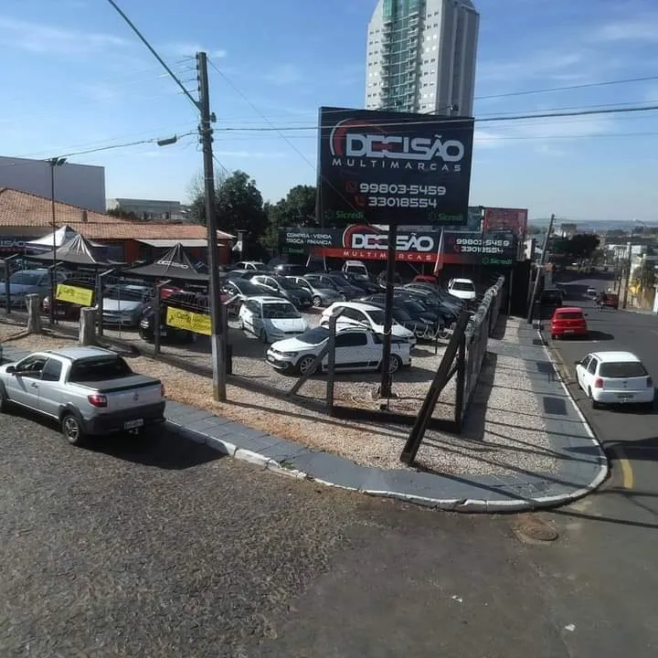 Fachada da loja Veículos à venda em Decisao multimarcas  - Ponta Grossa - PR | Mobiauto