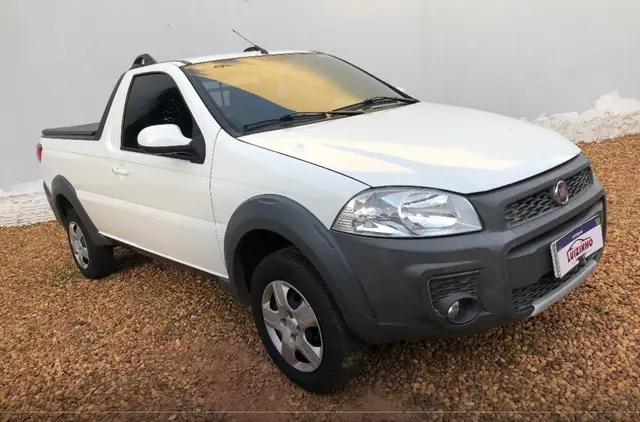 Carro Fiat Strada 2018 Hard Working 1.4 (Flex) (Cabine Simples)