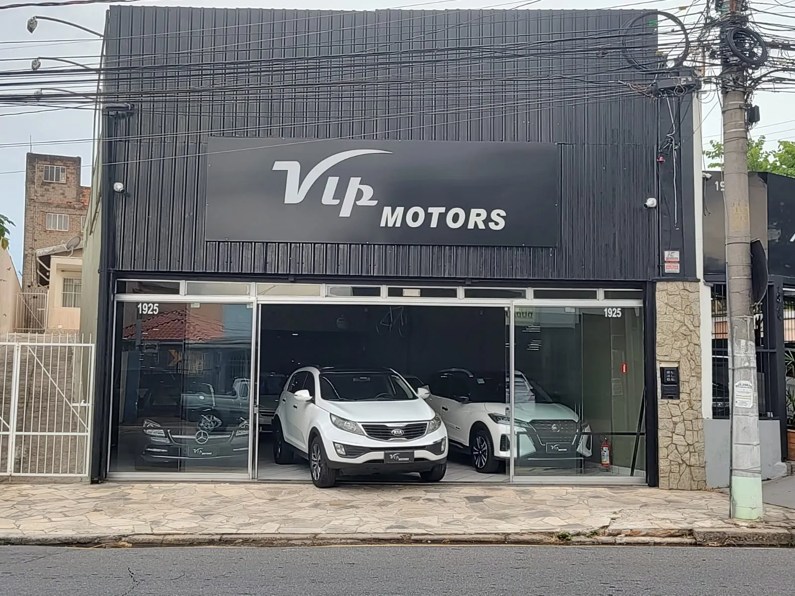 Fachada da loja VIP MOTORS MULTIMARCAS - Jundiaí - SP