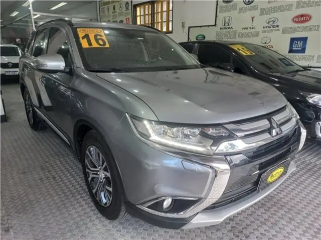 Carro Mitsubishi Outlander 2016 2.2 DI-D 4WD (Aut)
