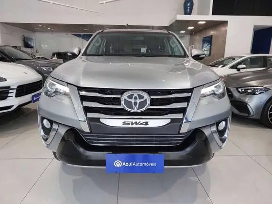 Carro Toyota SW4 2017 4.0 VVT-I SRX 7L 4x4 (Aut)