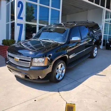 Carro Chevrolet Suburban 2011 LTZ 5.3 V8