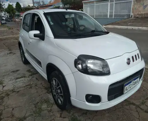 Carro Fiat Uno 2014 Sporting 1.4 8V (Flex) 4p
