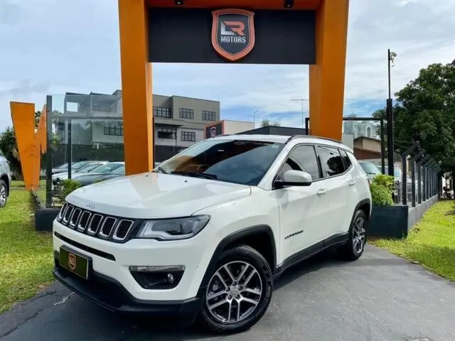 Jeep 2.0 Sport 4x2 (Aut) (Flex)