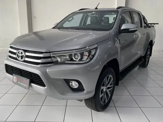 Carro Toyota Hilux Cabine Dupla 2017 Hilux 2.8 TDI SRX CD 4x4 (Aut)
