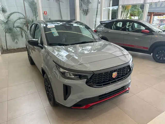 Carro Fiat Fastback 2024 Abarth
