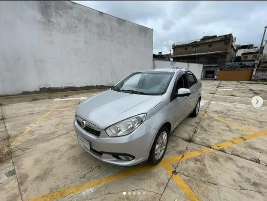 Carro Fiat Grand Siena 2016 Essence 1.6 16V (Flex)