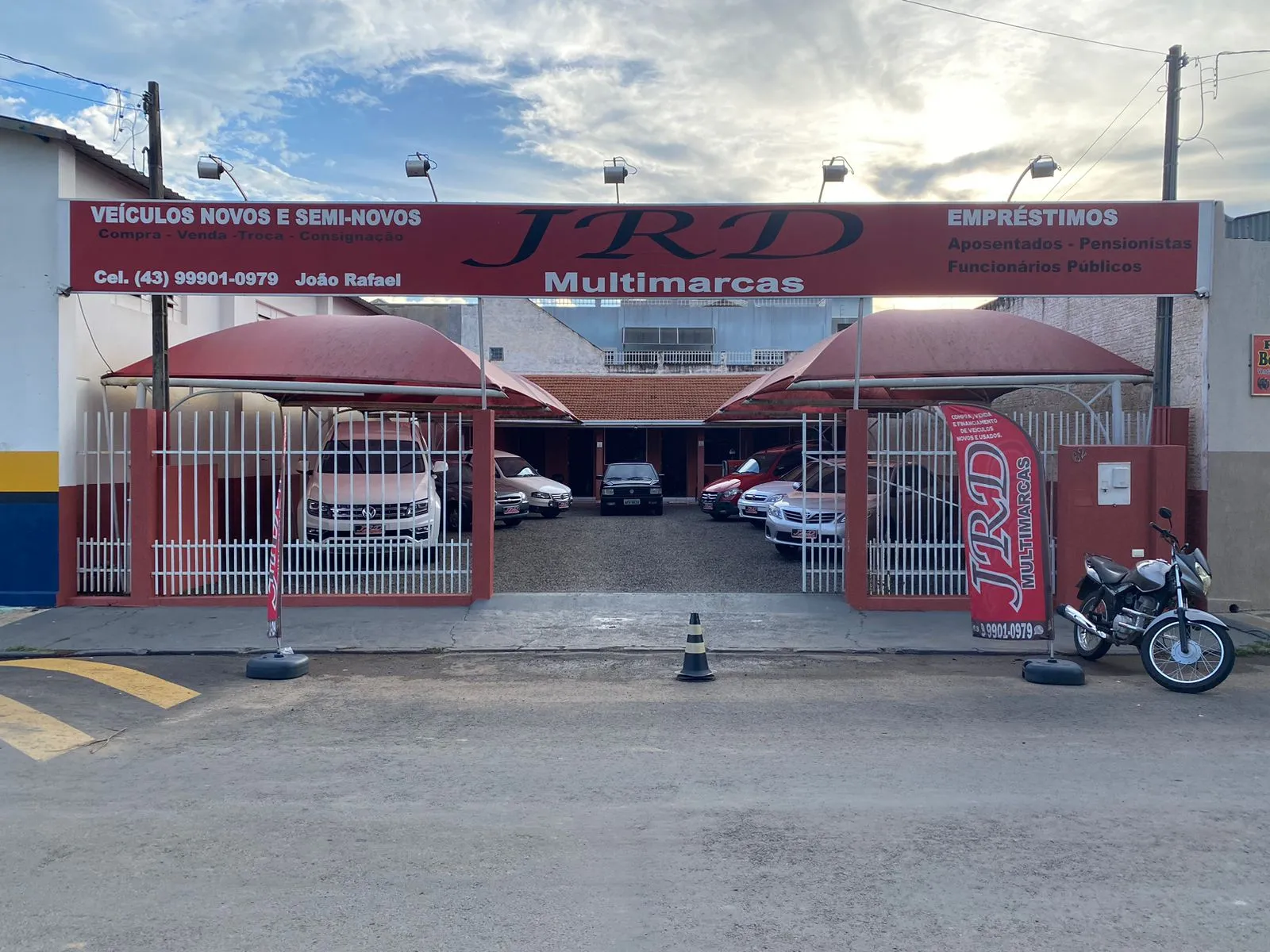 Fachada da loja Veículos à venda em JRD MULTIMARCAS - Quatiguá - PR | Mobiauto