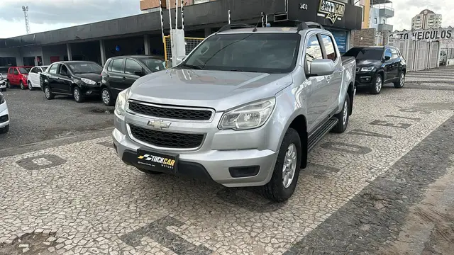 Carro Chevrolet S10 Cabine Simples 2015 S10 2.8 CTDi Cabine Simples LS 4WD