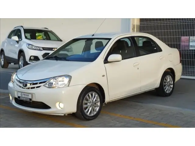 Toyota Etios Sedan XLS 1.5 (Flex)