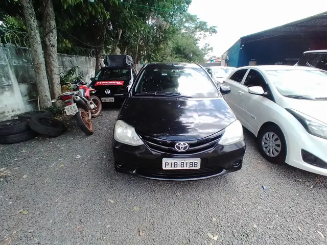 Carro Toyota Etios 2015 X 1.3 (Flex)