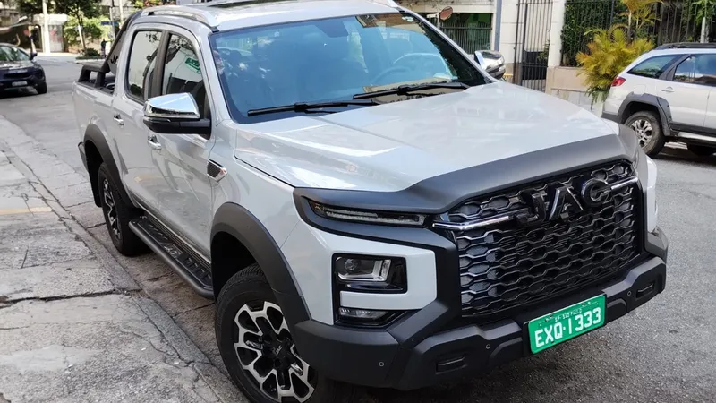 JAC Hunter chega em 2024 para peitar Hilux e levar muito mais carga 