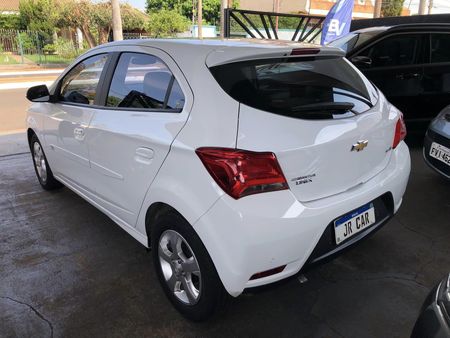 Onix 1.4 LT SPE/4