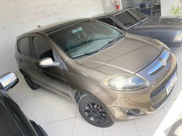 Carro Fiat Palio 2012 Attractive 1.0 8V (Flex)
