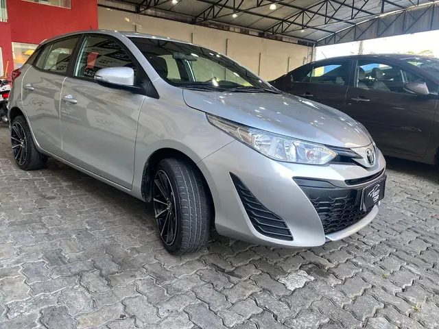Carro Toyota Yaris 2022 1.5 XL Plus Connect CVT (Flex)