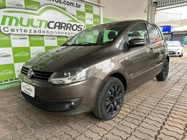 Carro Volkswagen Fox 2010 1.0 8V (Flex) 4p