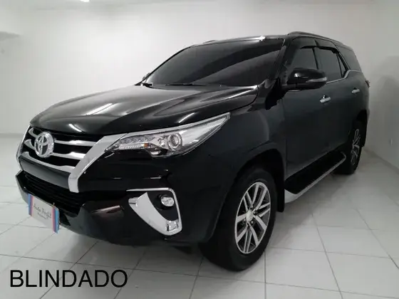 Carro Toyota SW4 2018 2.8 TDI SRX Diamond 7L 4x4 (Aut)