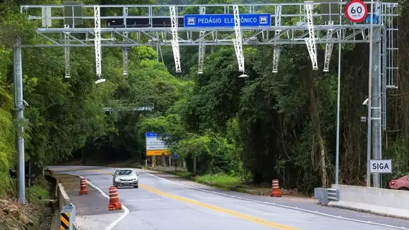 Free flow confunde motoristas com seu sistema de pagamento não muito claro