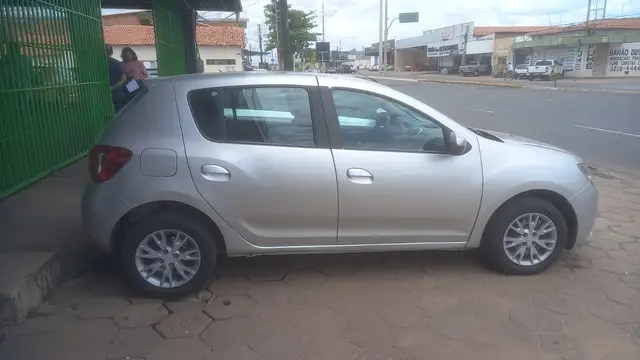 Carro Renault Logan 2017 Authentique 1.0 16V (flex)