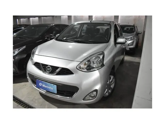 Nissan March 1.0 12V SV (Flex)