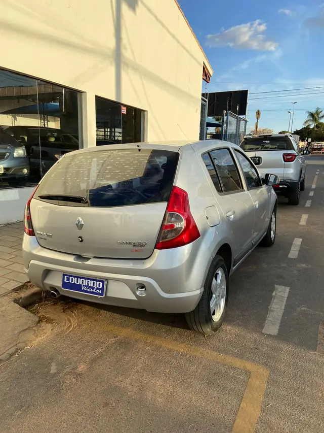 Carro Renault Sandero 2010 Expression 1.6 8V (flex)