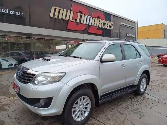 Carro Toyota Hilux SW4 2014 3.0 TDI 4x4 SRV 5L