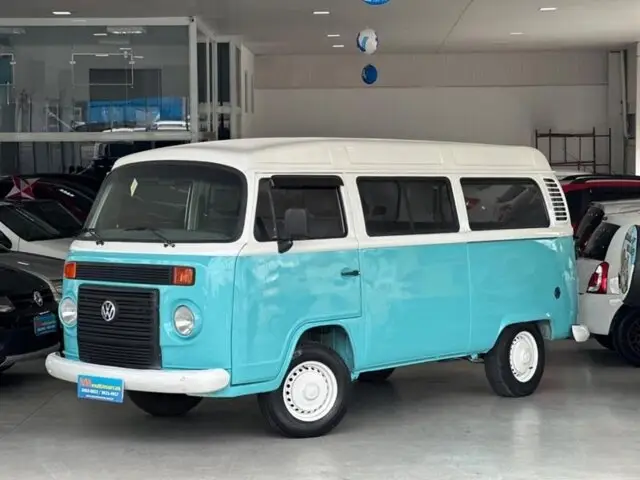 Carro Volkswagen Kombi 2009 Lotação 1.4 (Flex)