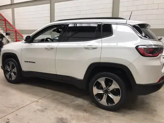 Carro Jeep Compass 2018 2.0 Longitude 4x2 (Aut) (Flex)