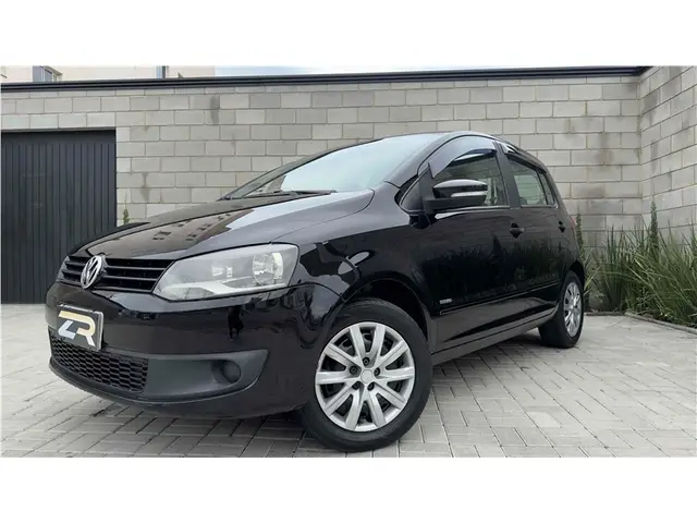 Carro Volkswagen Fox 2014 1.0 TEC (Flex) 4p