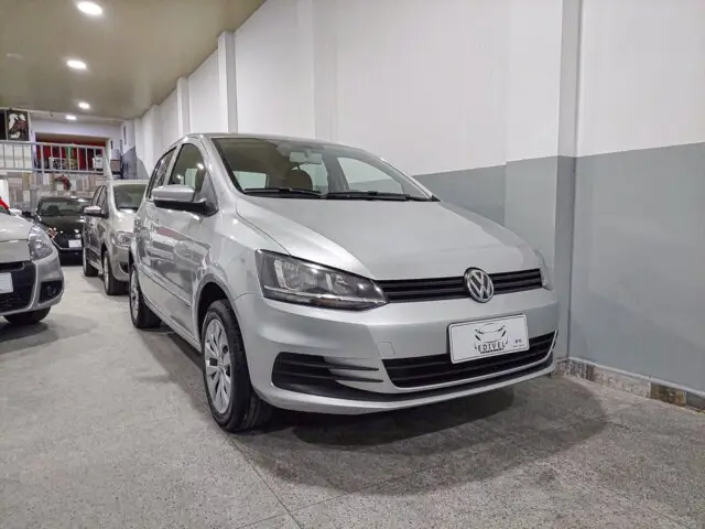 Carro Volkswagen Fox 2017 1.0 MPI Trendline (Flex)