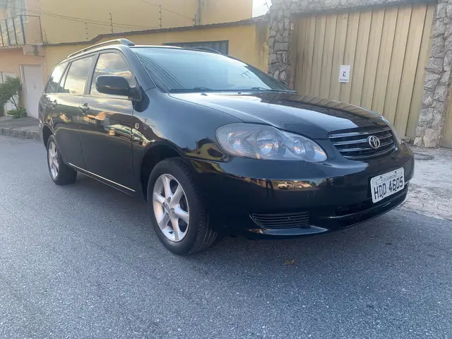 Carro Toyota Fielder 2005 1.8 16V (aut)