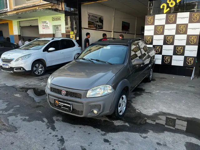 Carro Fiat Strada 2015 Working 1.4 (Flex) (Cabine Dupla)
