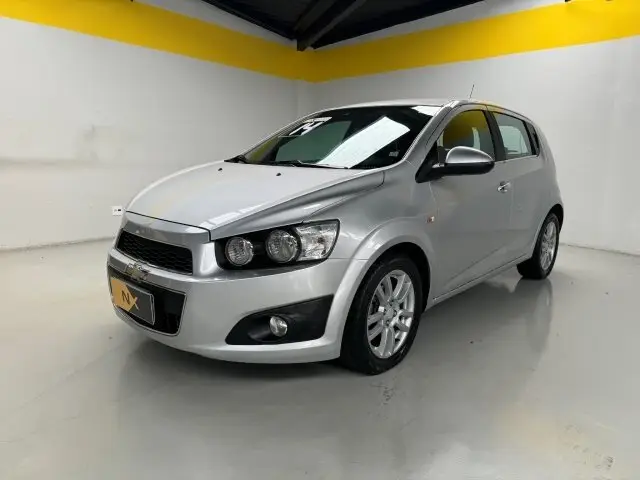 Carro Chevrolet Sonic 2014 Hatch LTZ 1.6 (Aut)