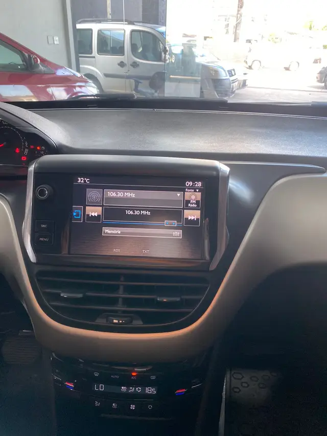 Carro Peugeot 2008 2017 Allure 1.6 16V (Aut) (Flex)