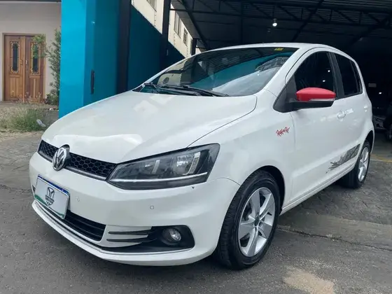 Carro Volkswagen Fox 2016 1.6 MSI Rock in Rio (Flex)