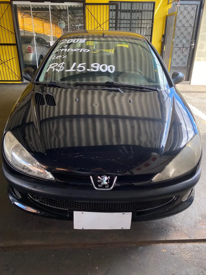 Peugeot 206 Hatch. Presence 1.4 8V (flex)
