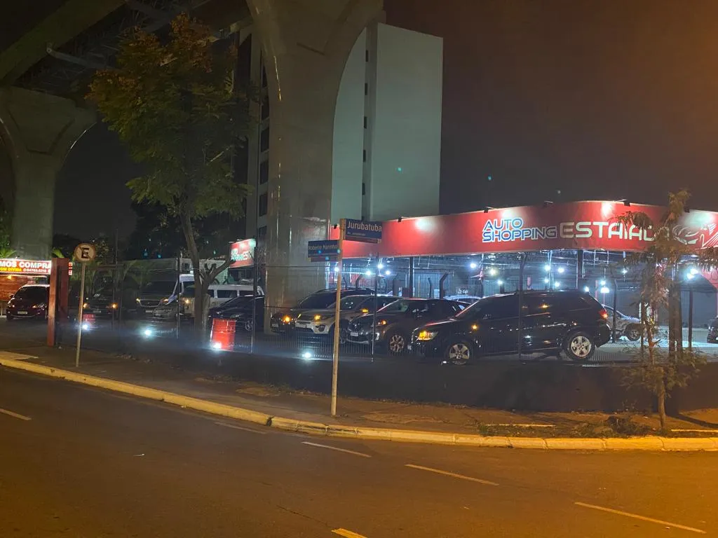 Fachada da loja Veículos à venda em Auto Shopping Estaiada - São Paulo - SP | Mobiauto