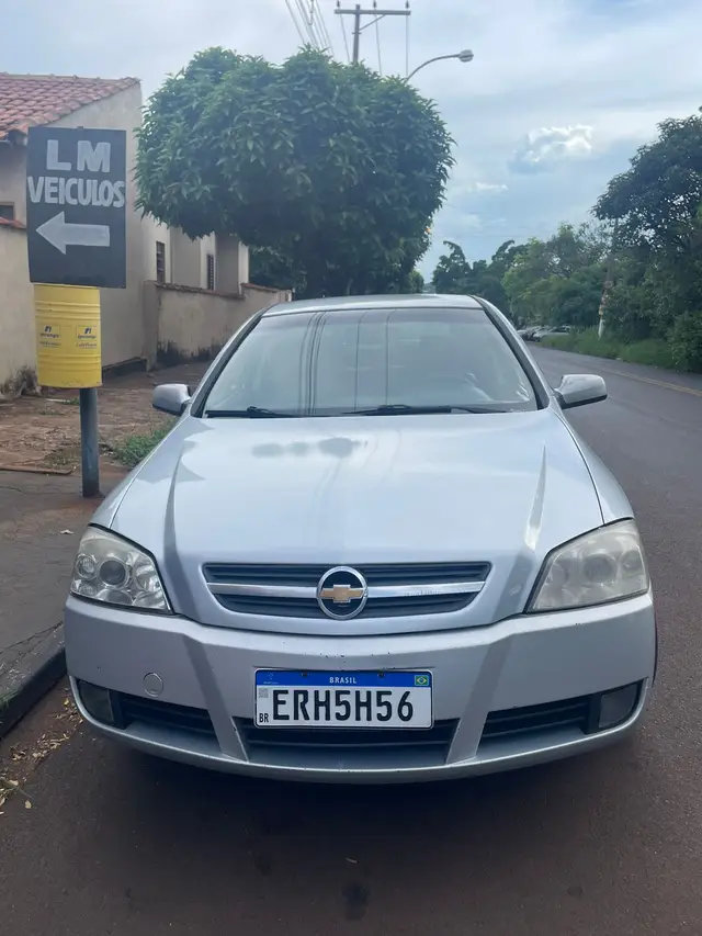 Carro Chevrolet Astra Hatch 2011 Advantage 2.0 (Flex)