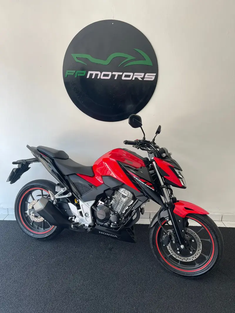 Honda CB 300F Twister (CBS)