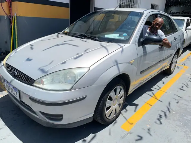 Carro Ford Focus Sedan 2006 GLX 1.6 8V