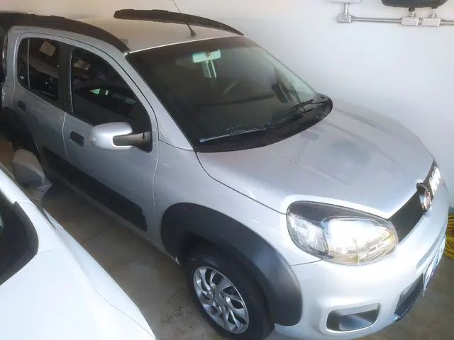 Carro Fiat Uno 2012 Vivace Celeb. 1.0 8V (Flex) 4p