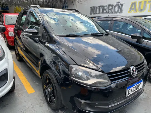 Carro Volkswagen SpaceFox 2011 Sportline iMotion 1.6 8V (Flex) (Aut)