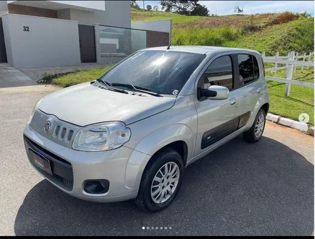 Carro Fiat Uno 2011 Vivace 1.0 8V (Flex) 4p