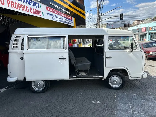 Volkswagen Kombi 1998 em Volta Redonda Usados e Seminovos