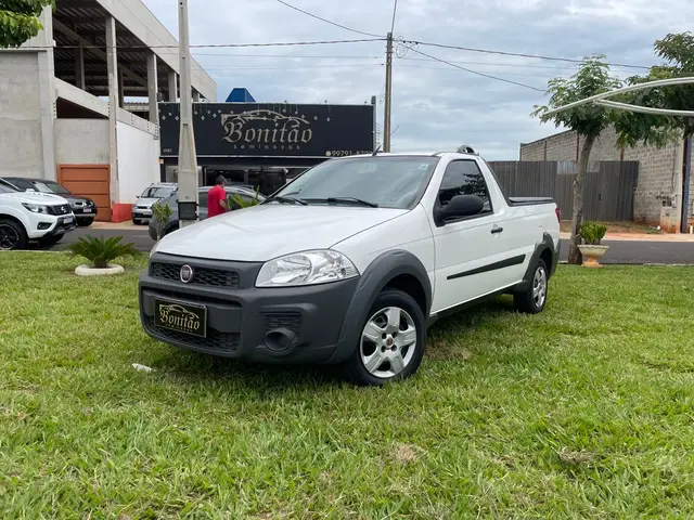 Carro Fiat Strada 2015 Working 1.4 (Flex)
