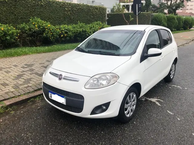 Carro Fiat Palio 2014 Attractive 1.0 Evo (Flex)